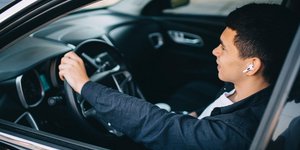 Ακουστικά στο αυτοκίνητο