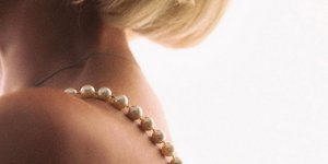 Η μεταμόρφωσή Ελληνίδας ηθοποιού σε Μέριλιν Μονρόε