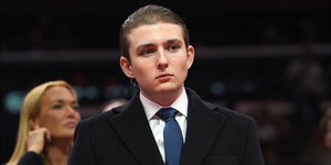 Ο Μπάρον Τραμπ στην ομιλία του πατέρα του στο Κογκρέσο