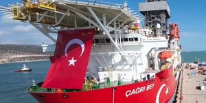 Το τουρκικό γεωτρύπανο «Τσαγρί Μπέη»