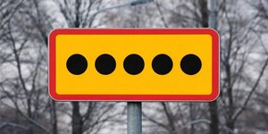 H πινακίδα που συναντούμε σε πολλές ευρωπαϊκές χώρες