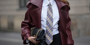 Κοπή πίτας: Το ιδανικό ντύσιμο για εταιρική γιορτή, σύμφωνα με style expert