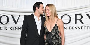 O Πολ Άντονι και η Κέλι Σάρα Πίτζεον