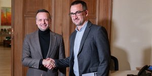 Ο δήμαρχος Αθηναίων Χάρης Δούκας και ο πρόεδρος της Νέας Αριστεράς Αλέξης Χαρίτσης