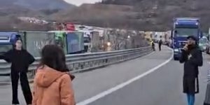 Tαλαιπωρία για εκατοντάδες Έλληνες στη Βουλγαρία