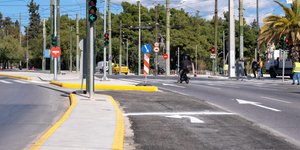 Το πιο διάσημο φανάρι της Αθήνας άναψε για πρώτη φορά -Πού βρίσκεται