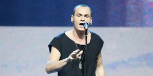 O Λάμπρος Φιλίππου σε φεστιβάλ τραγουδιού το 2008