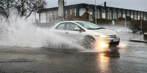 Οδήγηση στη βροχή 