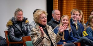 Η Μπέβερλι Χάνετ-Πράις