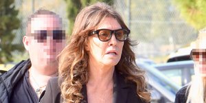 Η Βάνα Μπάρμπα στο τελευταίο αντίο στον Λάκη Ραπτάκη