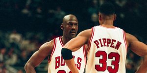  Ο Σκότι Πίπεν πουλάει τα παπούτσια του Τζόρνταν