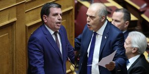 Βελόπουλος για τραγωδία στη Χίο: «Άλτ! τις ει; Και μετά μπουμπουνάς» -«Θέλει περισσότερους νεκρούς» απάντησε ο Καιρίδης