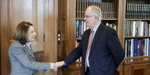 Kαρέλλα Τασούλας