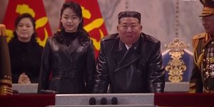 Ο ηγέτης της Βόρειας Κορέας, Κιμ Γιονγκ Ουν και η κόρη του Κιμ Τζου Άε