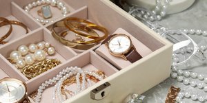 Κοσμήματα σε κουτί