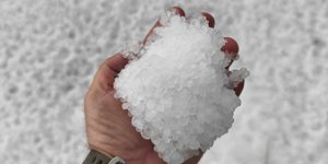 Πυκνή χαλαζόπτωση στη Λήμνο 