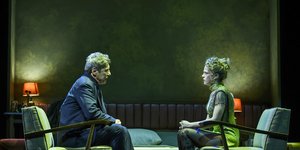 Είδαμε την πολυσυζητημένη «Λόλα» στο Παλλάς: Η γνωστή κινηματογραφική ιστορία στη θεατρική σκηνή