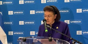 Η Λίνα Μενδώνη στην ομιλία της για την Παγκόσμια Ημέρα Ελληνικής Γλώσσας, στην έδρα της UNESCO