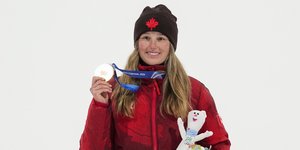 Η Καναδή σκιέρ, Μέγκαν Όλνταμ