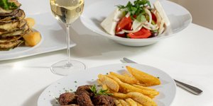 Business Lunch στο Milos restaurant