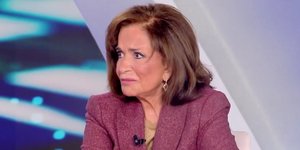 Ντόρα Μπακογιάννη στον ΣΚΑΪ 