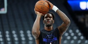 Ο Νάιτζελ Χέιζ Ντέιβις