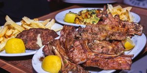 Κλασικές ταβέρνες της Αθήνας για την Τσικνοπέμπτη