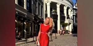 Η παιδίατρος στη Ζάκυνθο / 