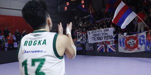 Το συγκινητικό πανό των οπαδών του Πανιωνίου για την βολεϊμπολίστρια του Παναθηναϊκού που νίκησε τον καρκίνο