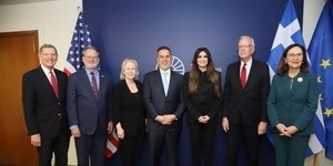 παπασταύρου με αντιπροσωπεία κογκρέσου