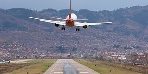 Το νέο αεροδρόμιο φιλοδοξεί να αλλάξει την εμπειρία του ταξιδιώτη, μειώνοντας τον χρόνο μετακίνησης και επιτρέποντας απευθείας πρόσβαση στην Ιερή Κοιλάδα χωρίς στάση στη Λίμα ή στο Κούσκο / ΑΡ