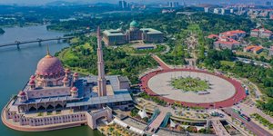 Η μεγαλύτερη πλατεία στον κόσμο βρίσκεται στη Μαλαισία 