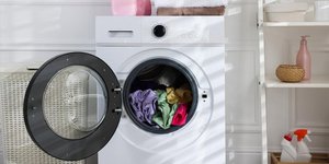 Ένα απλό trick μετά το πλύσιμο και το πλυντήριο μένει καθαρό για μήνες