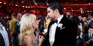 Σαμπρίνα Κάρπεντερ και Bad Bunny