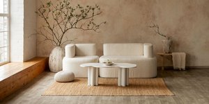 Το σαλόνι αλλάζει όπως το ξέραμε: Τι αντικαθιστά καναπέ και τραπεζάκι