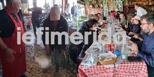 Ταξιδιώτες διασκέδασαν στη Σύμη