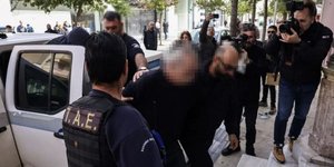 Αμετανόητος και προκλητικά ψυχρός εμφανίζεται, σύμφωνα με τις πρώτες πληροφορίες από την αστυνομική έρευνα, ο 64χρονος που κατηγορείται για την αδελφοκτονία στο χωριό Μάρθα / ΕΥΡΩΚΙΝΗΣΗ
