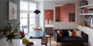 Ένα μικρό διαμέρισμα μόλις 34 τετραγωνικών μέτρων έχει μεταμορφωθεί σε ένα φωτεινό και ζεστό σπίτι/ Φωτογραφία: Alexis Paoli