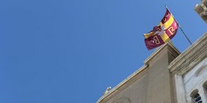 Μητρόπολη σημαία