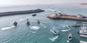 Στενά του Ορμούζ  IRGC ανακοινώνει κλείσιμο