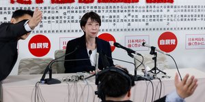 Η Γιαπωνέζα πρωθυπουργός, Σανάε Τακαΐτσι