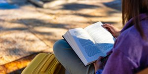 βιβλιο βαλιτσα 