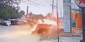 επίθεση με ρουκέτα