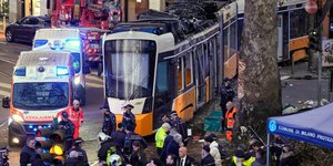 Μιλάνο. Εκτροχιασμός τραμ. νεκροι και τραυματιες