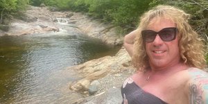 Ο τρανς πατέρας που πυροβόλησε την οικογένειά του κατα τη διάρκεια αγώνα χόκεϊ