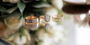 τρια δαχτυλιδια