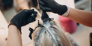 Βαφή μαλλιών