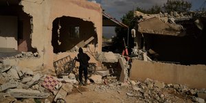 Ισραηλινοί έποικοι κατέστρεψαν 15 σπίτια Παλαιστινίων σε χωριό της κατεχόμενης Δυτικής Όχθης