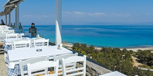 τραπεζια πεζουλι θαλασσα