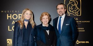 Χρυσή Βαρδινογιάννη, Άννα, Μαρία, Νικόλαος Ντε Γκρες